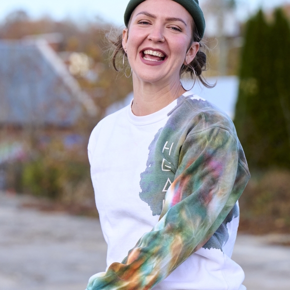 Heart/Soul Apparel Cold 🥶 Shoulder Sweatshirt - Picture 5 of 16